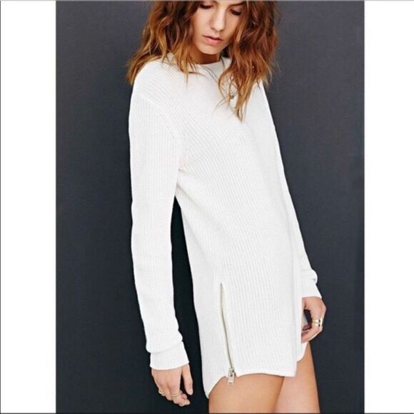 UNIF X Urban Outfitters White Waffle Knit Tunic Zipper Sweater - Picture 1 of 12